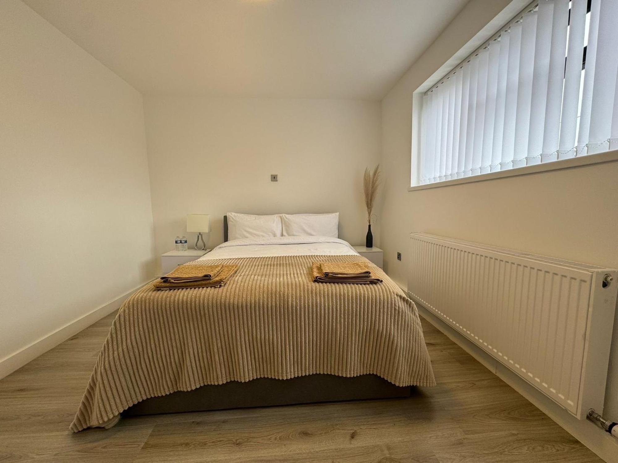 Superb Cozy House In Warrington Villa Bagian luar foto